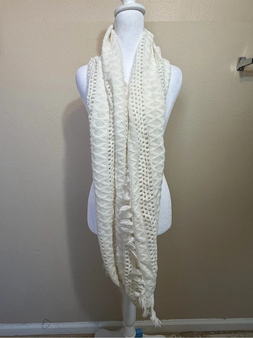 Dillard’s Cream Off-White Crochet Knit Infinity Scarf with Fringe Boho